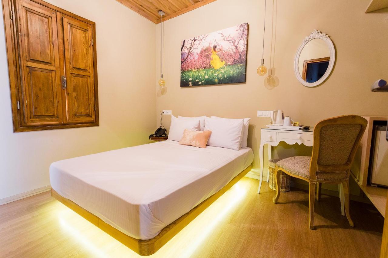Blossom Rooms & Suite Veria  Buitenkant foto