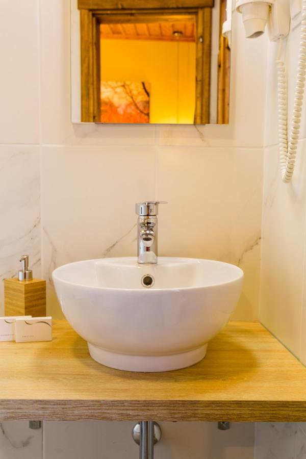 Blossom Rooms & Suite Veria  Buitenkant foto
