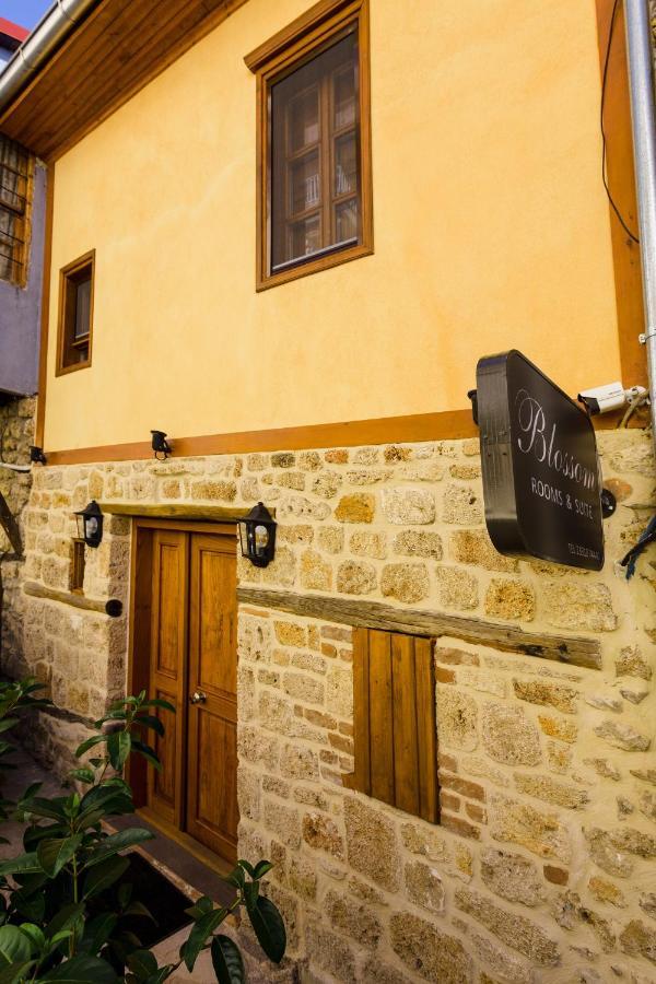 Blossom Rooms & Suite Veria  Buitenkant foto