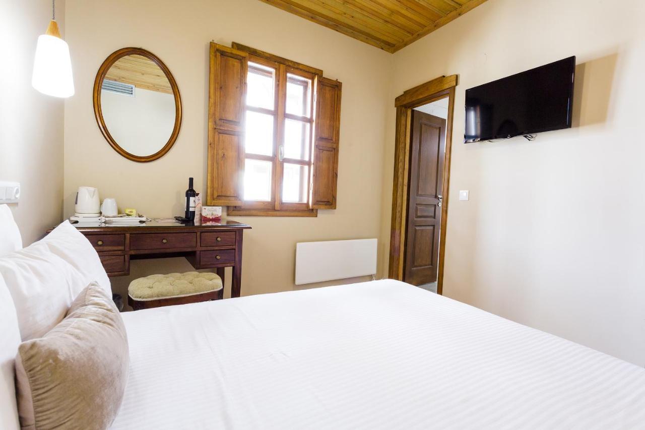 Blossom Rooms & Suite Veria  Buitenkant foto