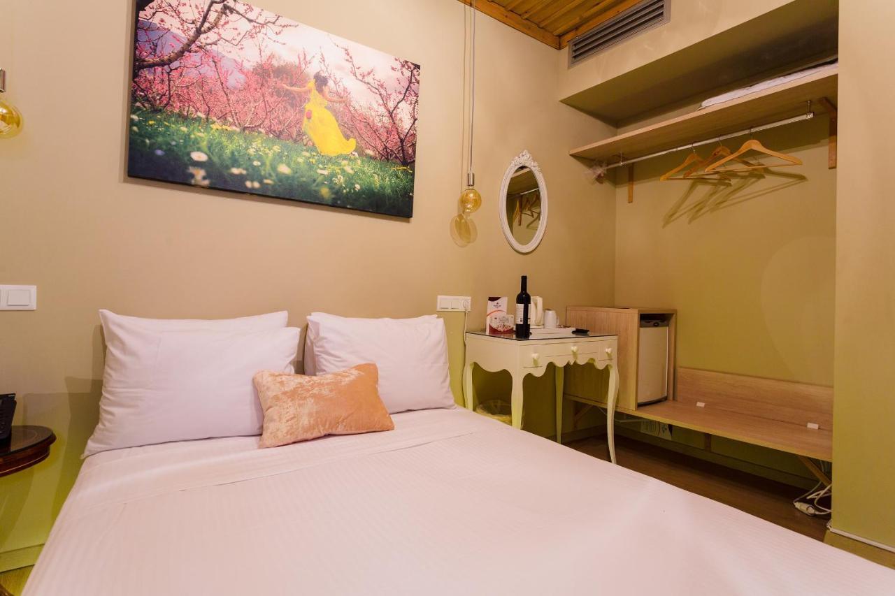 Blossom Rooms & Suite Veria  Buitenkant foto